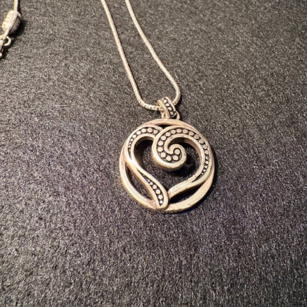 Brighton Ayu Heart Retired Pendant Necklace Pebble Dot Circular Silver Plated - Picture 2 of 7
